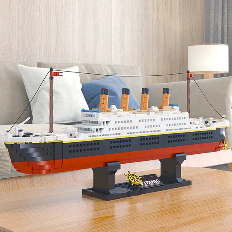 Doubuilt Titanic Cruise Ship Model Blocks 1860/1288pcs Ship Building Blocks Gift for Kids Children Home Office Ornaments Fast Sh
